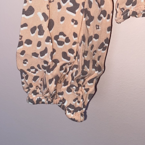 Blush Pink leopard print Blouse - Picture 4 of 5